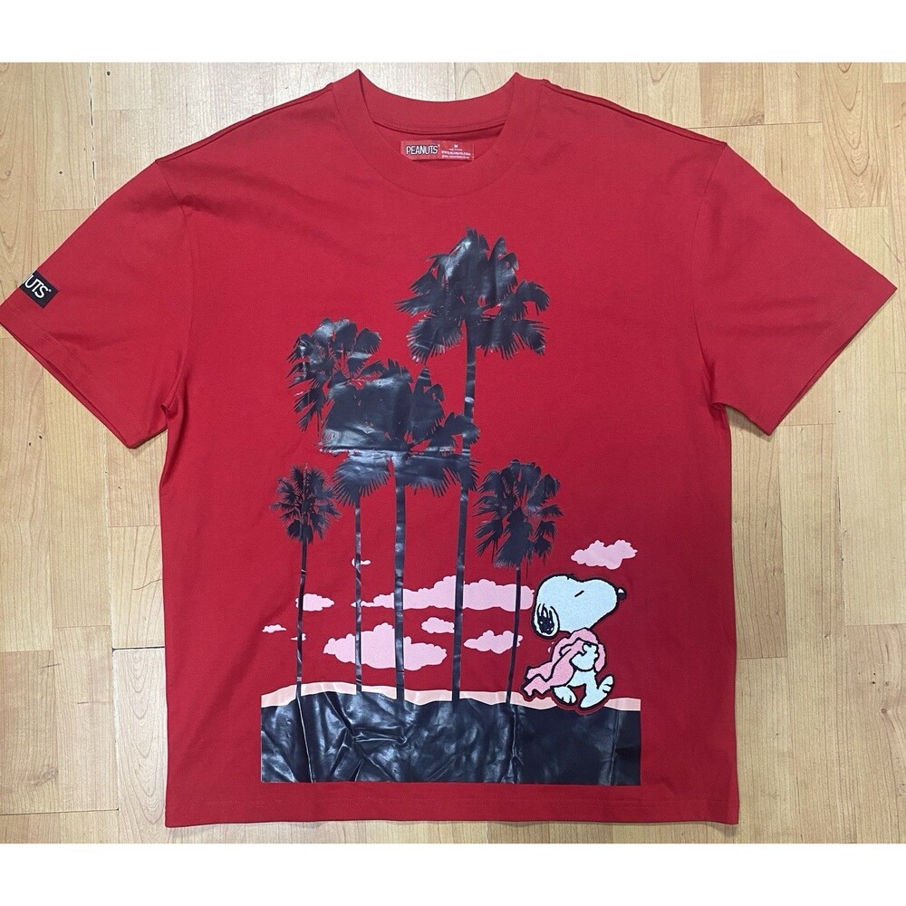 Snoopy Red Peanuts Walking on the Beach Loose Oversized Men’s Medium T-shirt